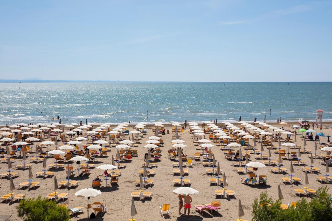 Hotel Pelikan Lignano Sabbiadoro Extérieur photo