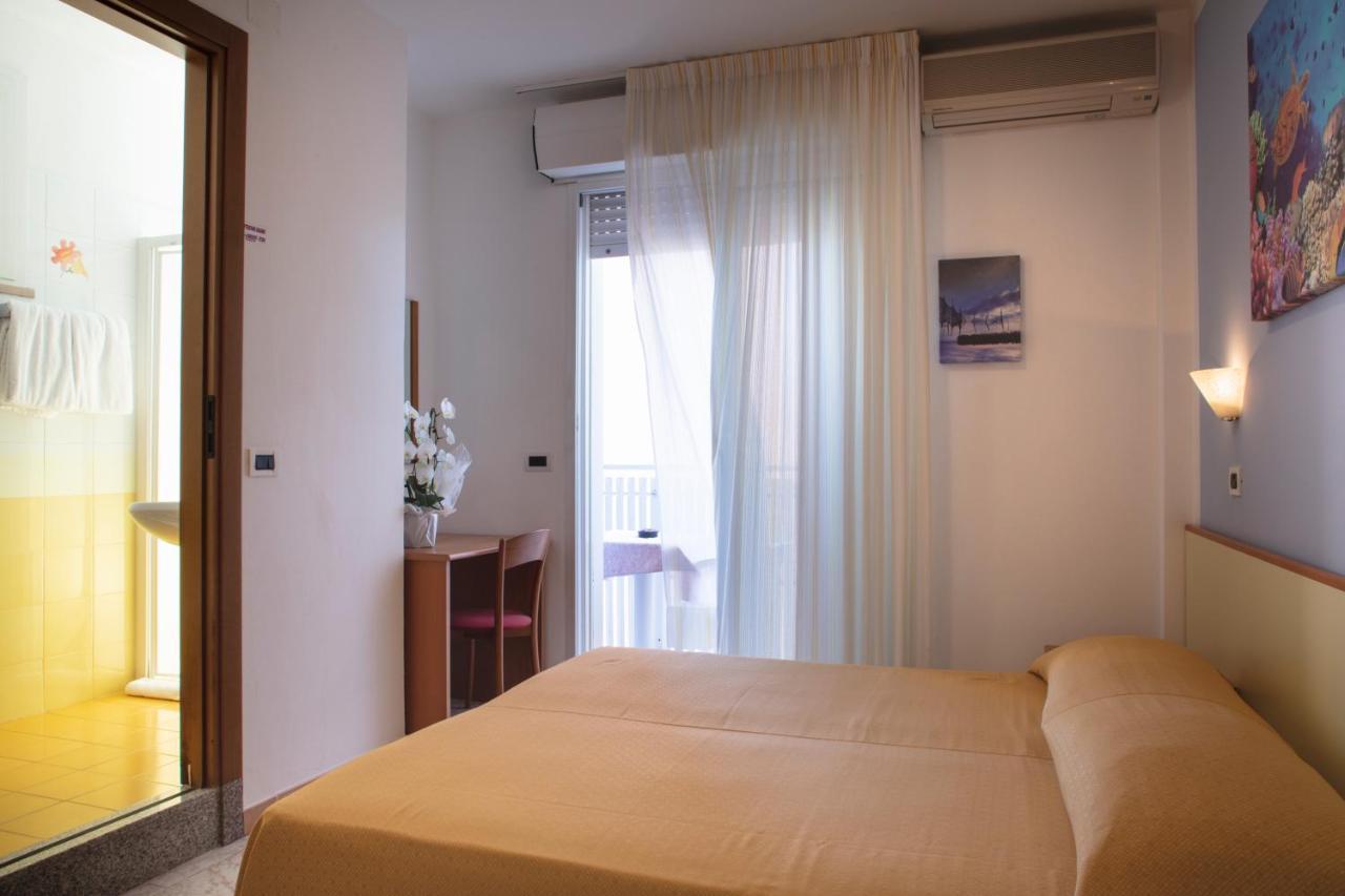 Hotel Pelikan Lignano Sabbiadoro Extérieur photo