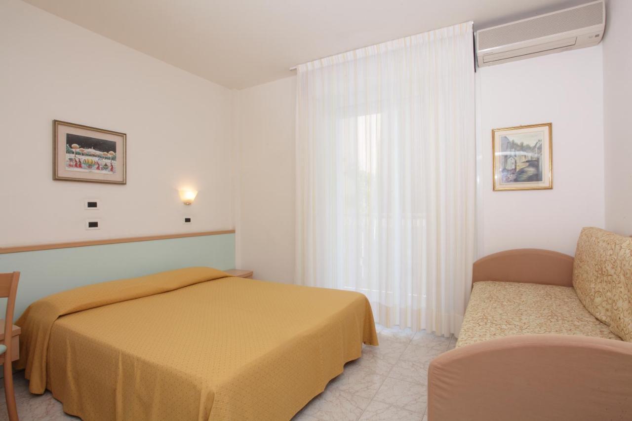 Hotel Pelikan Lignano Sabbiadoro Extérieur photo