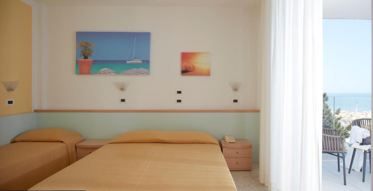 Hotel Pelikan Lignano Sabbiadoro Extérieur photo