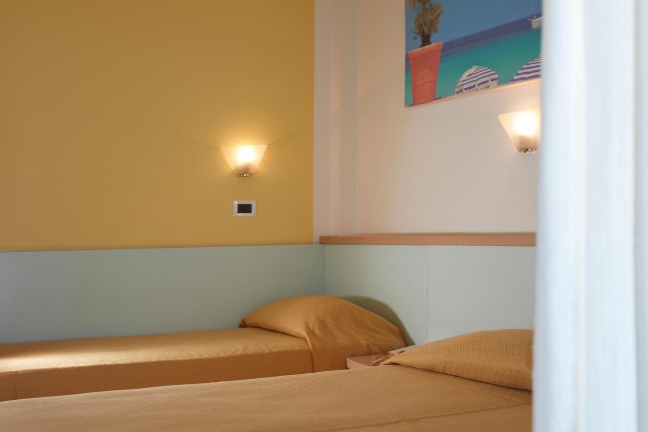 Hotel Pelikan Lignano Sabbiadoro Extérieur photo