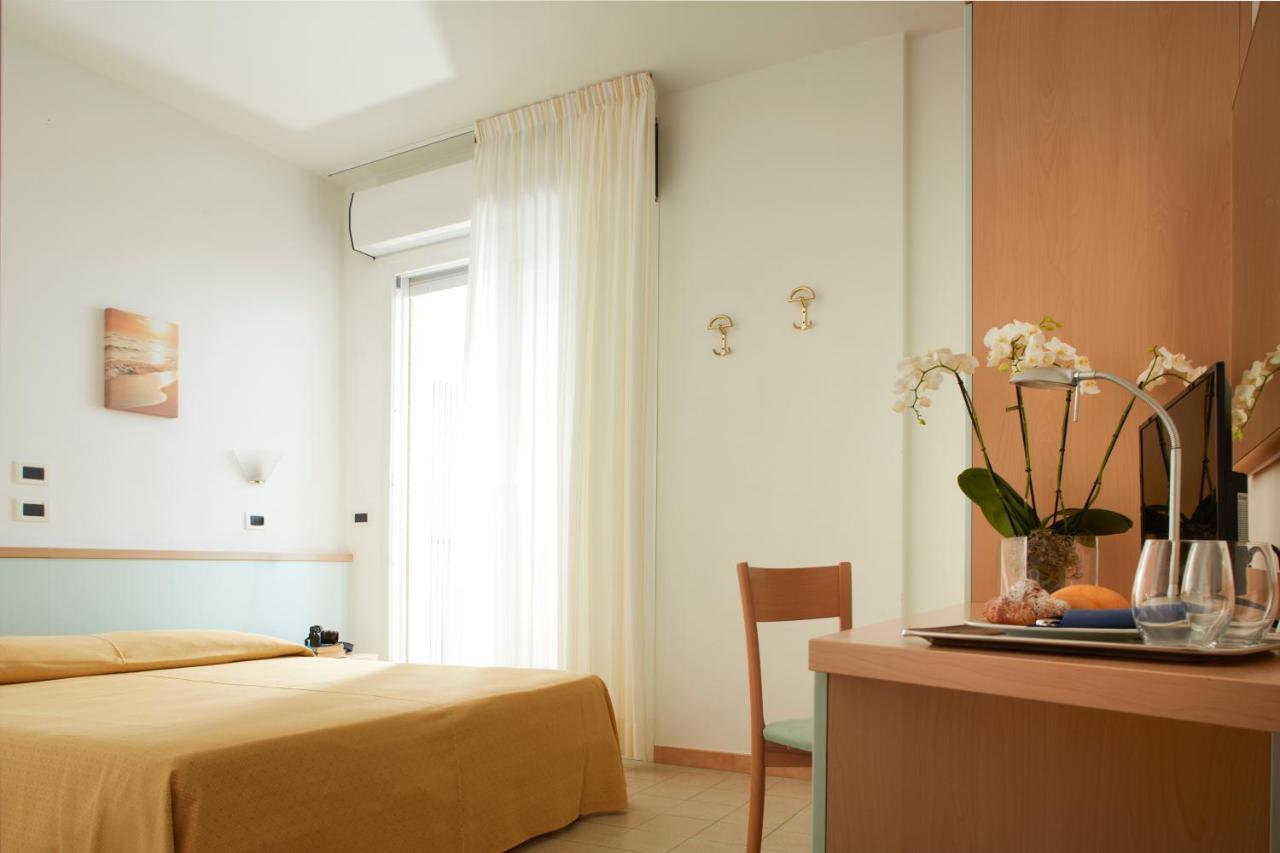 Hotel Pelikan Lignano Sabbiadoro Extérieur photo
