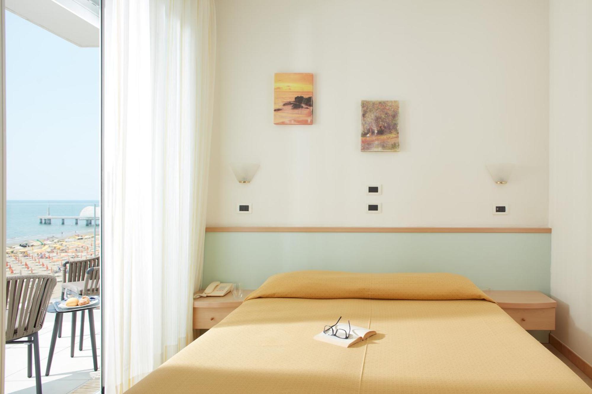Hotel Pelikan Lignano Sabbiadoro Extérieur photo