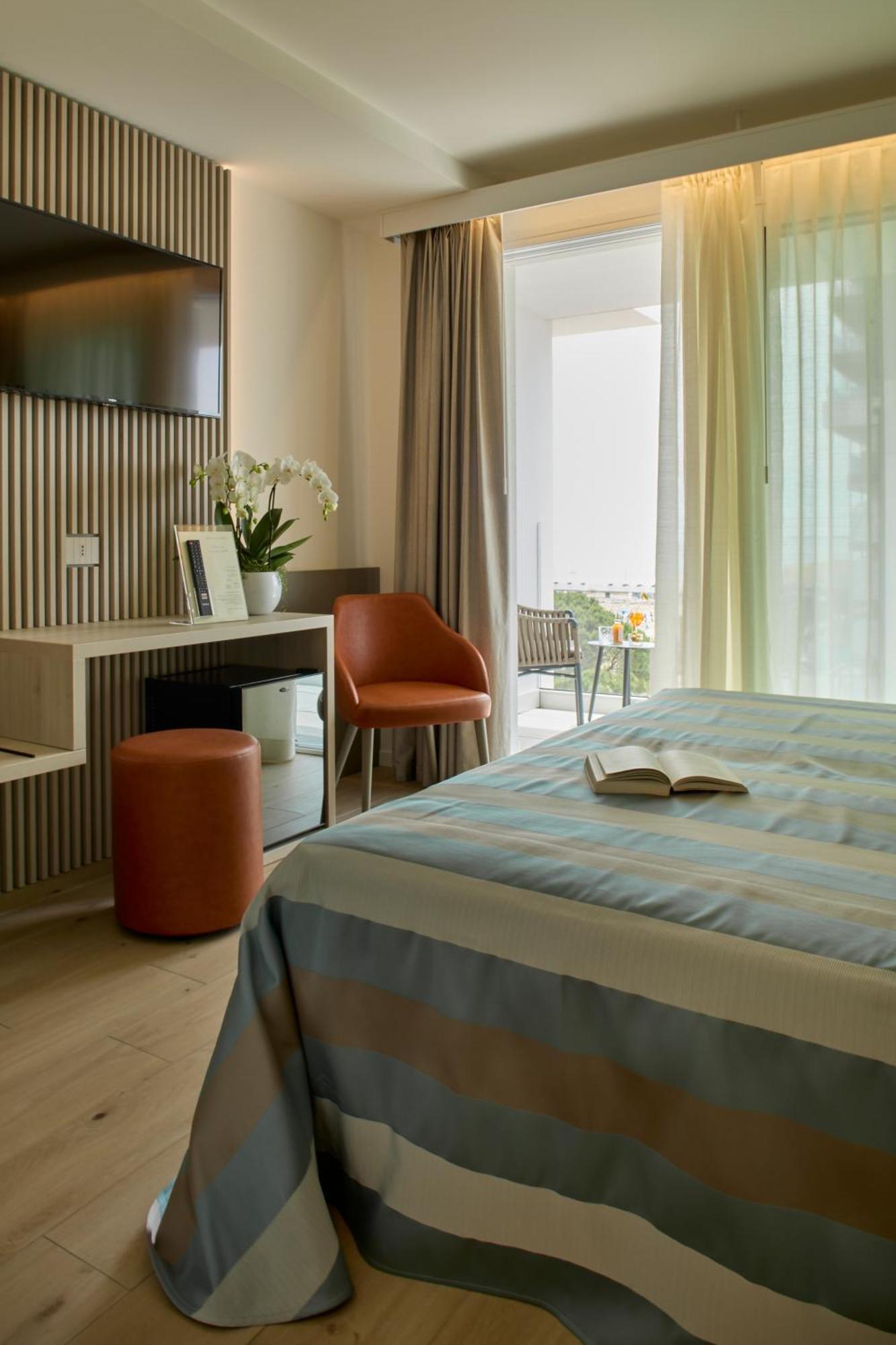 Hotel Pelikan Lignano Sabbiadoro Extérieur photo
