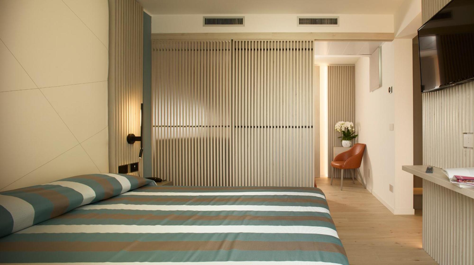 Hotel Pelikan Lignano Sabbiadoro Extérieur photo